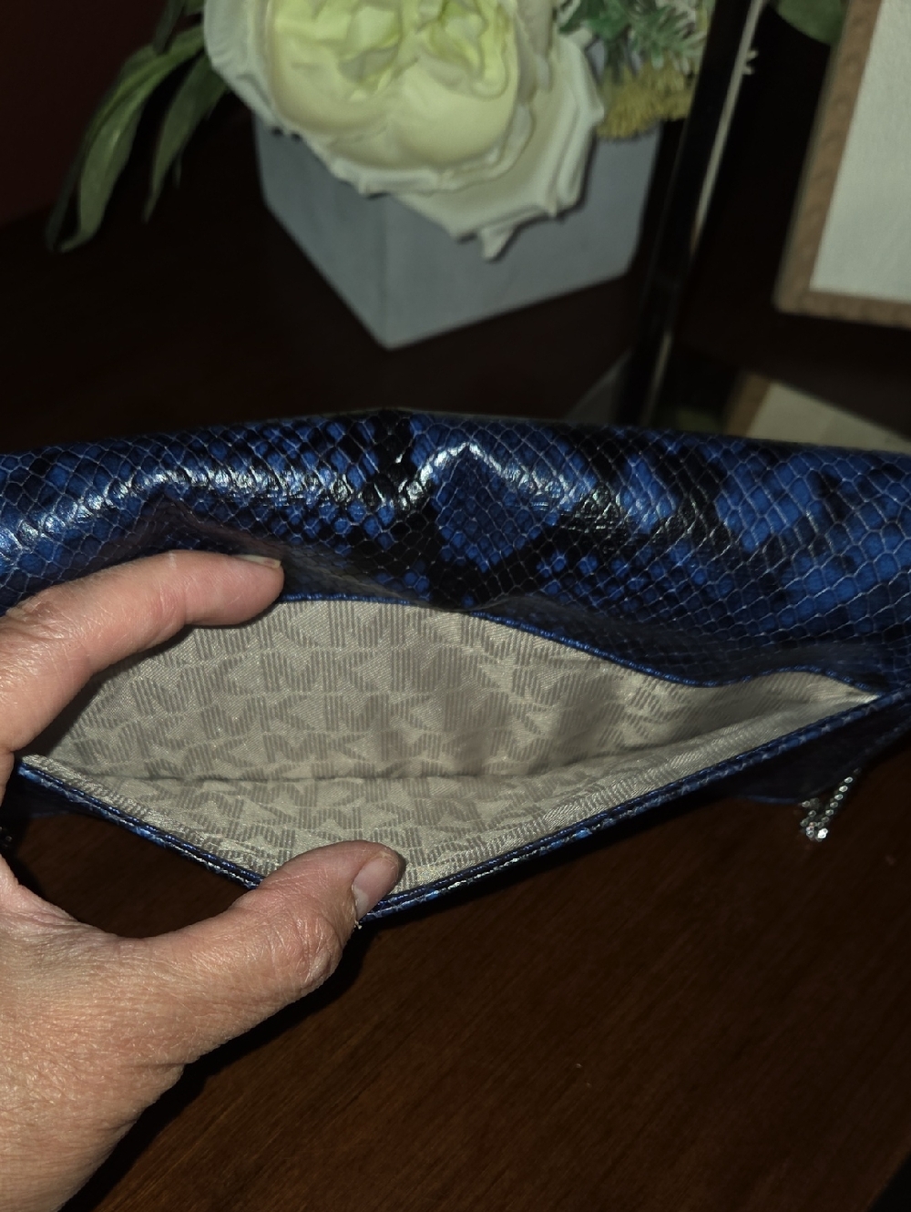Michael Kors Ellie MD Shoulder Clutch Snake Print Handbag EUC - Picture 8 of 16